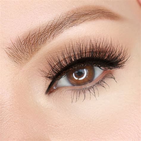 here s your guide to the best lashes for almond eye shape moxielash