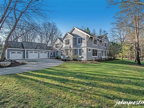 1577 Briarcliff Dr SE, Grand Rapids, MI 49546 | Zillow