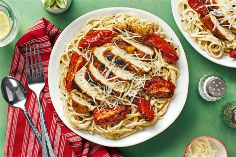 Chicken With Garlic Parmesan Spaghetti Recipe Hellofresh Recipe
