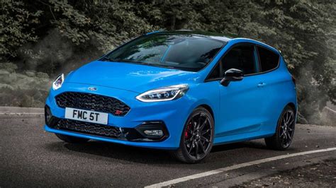 Ford Fiesta St Edition Version Optimisée Limitée à 500 Exemplaires