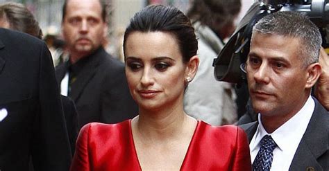 Penelope Cruz Wearing A Gorgeous Red Gown For The Pirates Of The