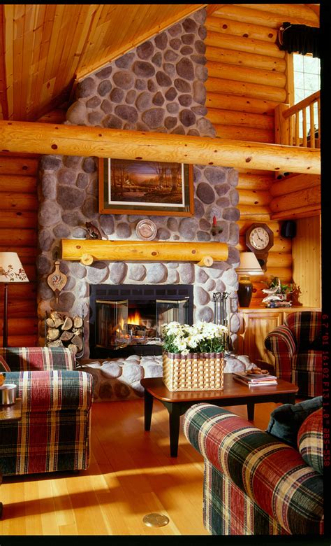 Make your log home dreams come true! www.hiawatha.com | Log home