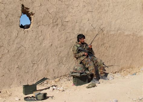 Uk Sends Troops Back To Helmand As Taliban Close To Overrunning Sangin
