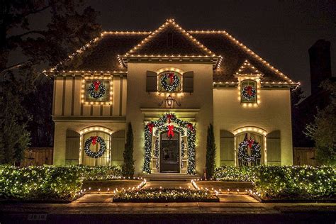 Spectacular Outdoor Christmas Lights Decoration Ideas Hometoz