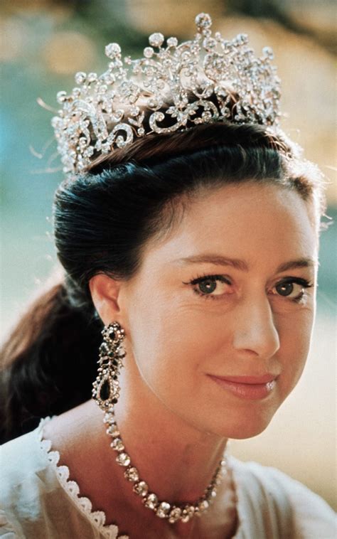 Princess Margaret wearing Queen Mary's riviere necklace | As Sotheby's auctions Princess ...
