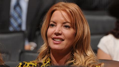 Jeanie Buss Bio Net Worth Age Height Salary Wiki Updated 2022 Hot Sex