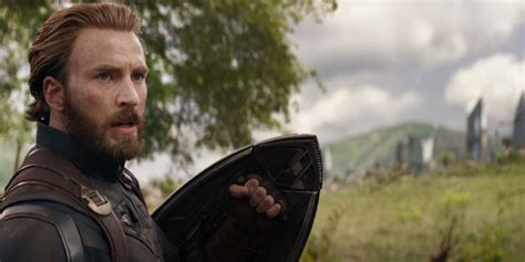 Captain America Almost Had A Very Different Shield In Avengers Infinity War