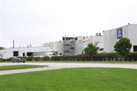 Tyson Says 815 Test Positive For Covid 19 At Iowa Plants In Storm Lake