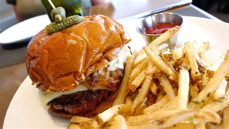 25 Best Burgers In Phoenix Where To Get A Great Hamburger