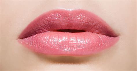 Ways To Kissable Lips OrangeTwist