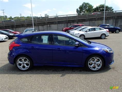 It is an amazing car color that gives a ravishing look to your ford focus. 2014 Performance Blue Ford Focus ST Hatchback #84907716 ...