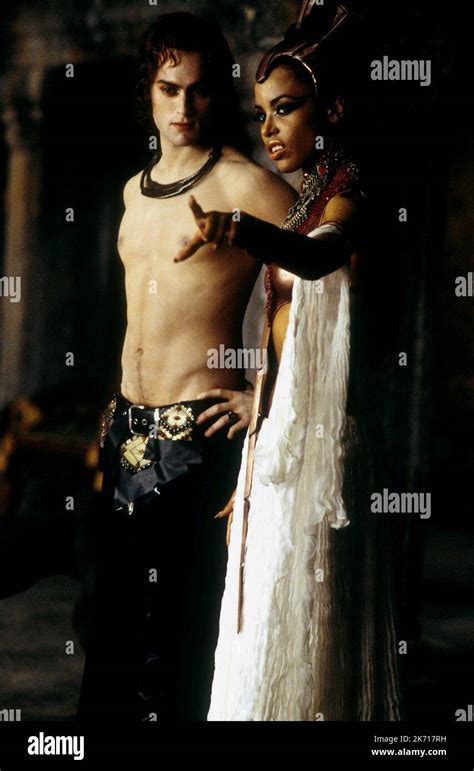 Stuart Townsend Aaliyah Queen Of The Damned 2002 Stock Photo Alamy