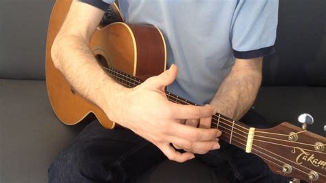 Comment Tenir Le Manche De Sa Guitare Pour Bien Jouer Les Accords Youtube