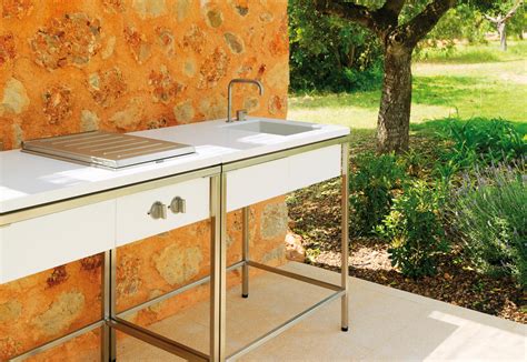 Each outdoor sink cabinet is hot and cold water ready to allow for all food prep. Outdoor Kitchen sink modul by VITEO | STYLEPARK