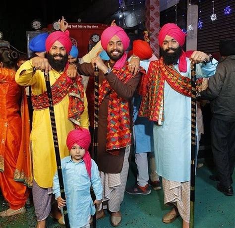 Pin By Guri Malhi On Sardari Mens Wedding Attire Punjabi Men