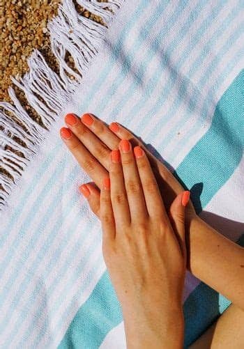Marie Claire | ¡Tené uñas perfectas pintadas por vos desde ...