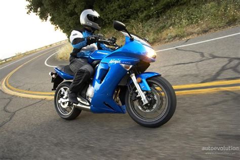 Recently kawasaki displayed the new ninja. KAWASAKI Ninja 650R - 2006, 2007, 2008, 2009, 2010, 2011 ...