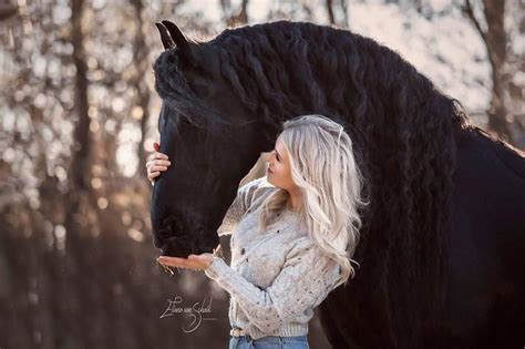 Haar paard george heeft een ongelukje gehad en daardoor kan ze niet deelnemen aan het toernooi. Eliane van Schaik photography on Instagram: "Britt Dekker ...