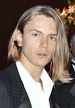 River phoenix's autopsy showed deadly levels of cocaine and morphine (heroin shows up as morphine, as it's metabolized by the body), valium, marijuana and ephedrine. River Phoenix - Wikipedia