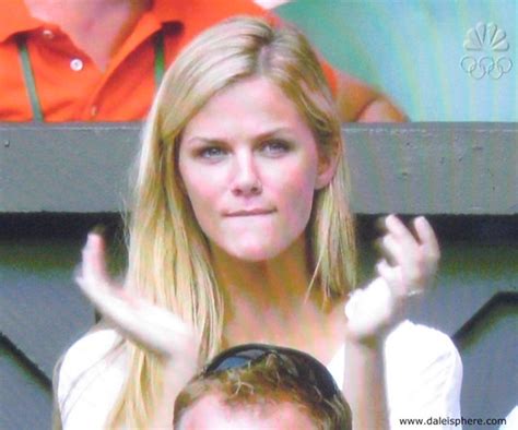 Brooklyn Decker Cheers For Andy Roddick At Wimbledon 2009 Daleisphere