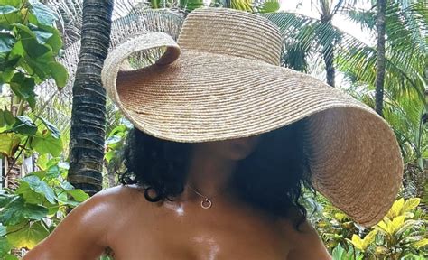 Travis Kelce S Ex Girlfriend Goes Viral With Swimsuit Photo The Spun