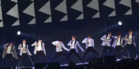 1 çıkış yapan ve 2016'da dağıtılan. EXO Successfully Holds South Korea's First Dome Concert ...