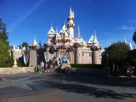Disneyland Resort Vs The Walt Disney World Resort