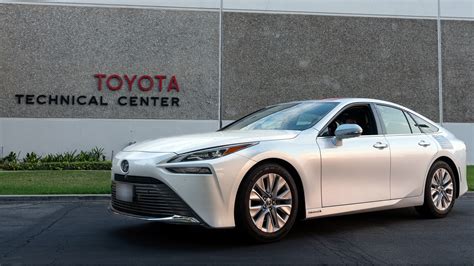 Second Generation Toyota Mirai Reaches 845 Miles On A Single Hydrogen