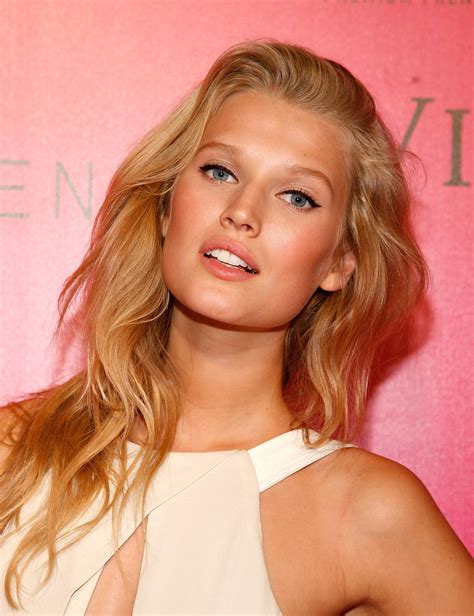 Toni Garrn New Victoria’s Secret Angel Hot Pictures Hottest Pictures And Wallpapers
