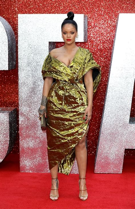 Rihannas Gold Dress At Oceans 8 Premiere In London Popsugar Fashion