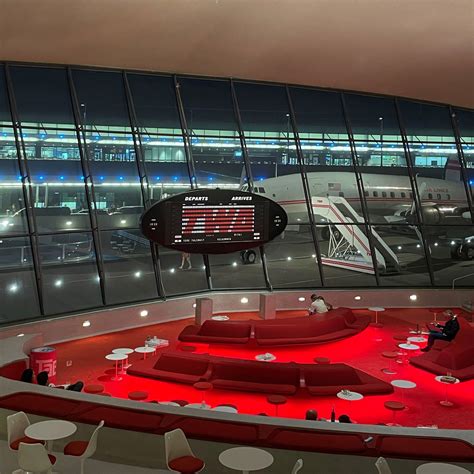 Jfks Twa Hotel Makes Staying At The Airport Actually Cool Hoboken Girl