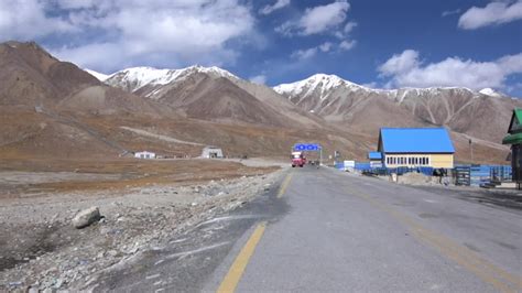 Khunjerab Pass Pakistan China Border In Gilgit Baltistan 7670928 Stock