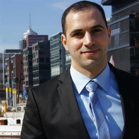 Dieter kaufmann ei tegutse valdkondades juristid õigus, ettevõtte juhtimine. Daniel Gummel - Kaufmann für Spedition und ...