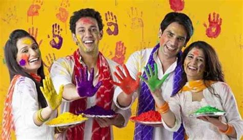 10 Ideas To Celebrate Holi At Workplace