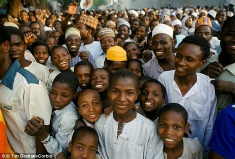 World S Population Will Soar To 11 Billion By 2100 And Half Will Live In Africa Daily Mail Online