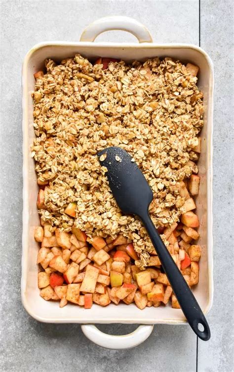 Whole food plant based diet. Vegan Cinnamon Apple Oatmeal Crumble recipe made with ...