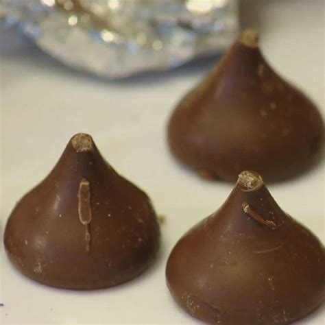 Kisses Love Chocolates Topaz