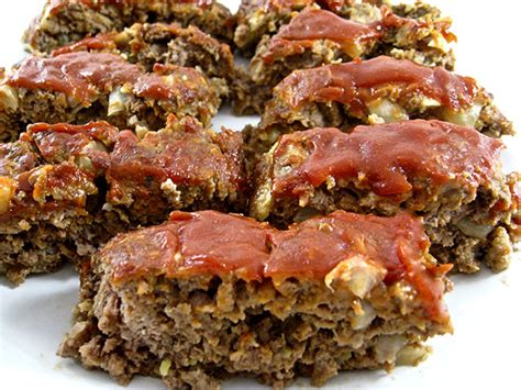 Beef that is 90 percent lean or more will work fine. Skinny Meatloaf with Weight Watchers Points | Skinny Kitchen