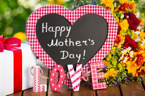 Mother's day, which falls on sunday, may 9 this year, will be here before you know it. Mother's Day Archives - 4k Wallpaper HD