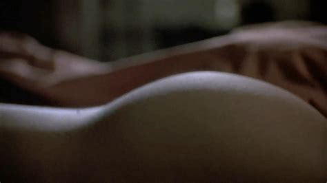 Nude Video Celebs Linda Fiorentino Nude The Last Seduction 1994
