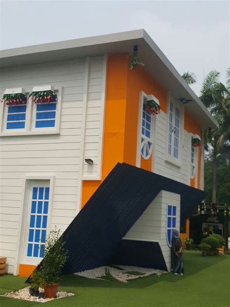 Easily accessible from london and surrounding essex counties. Happy Reading: Kuala Lumpur Upside Down House