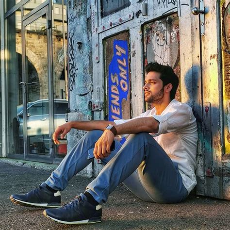 Take Lessons From The Hot Parth Samthaan To Style Your Denim Look Like