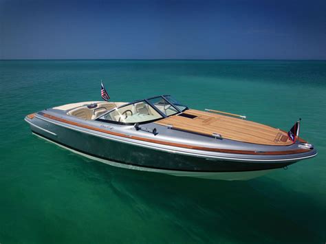 Chris Craft Cruisr One Of The Most Beautiful Boats Perfect Addition