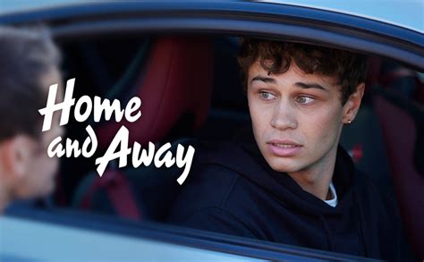 Home And Away Spoilers Leah And Justin Fall Out Over Theo
