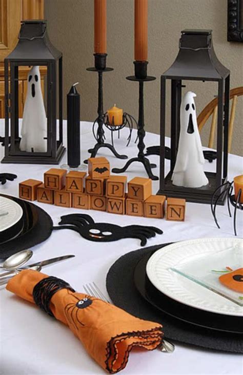 This halloween table decorated by emily henderson strikes the perfect balance between spirited and stylish. 50 Best Halloween Table Decoration Ideas for 2020