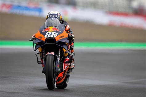 Motogp Miguel Oliveira Wins The Grand Prix Of Indonesia In A Rain