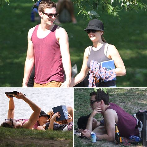 Nicholas even has his arm wrapped firmly around jen's shoulders! Jennifer Lawrence and Nicholas Hoult Back Together ...
