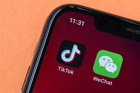 Tentunya sebagai pengguna tiktok tentunya tidak ingin melewatkan moment yang sangat langka saat in, silahkan unduh link dibawah ini dengan gratis. NEWS : Larangan Unduh WeChat dan TikTok Resmi Diumumkan, Ini Penjelasan Depdag AS