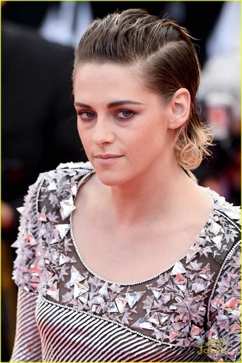 Kristen Stewart Takes Heels Off On Red Carpet At Cannes Film Festival