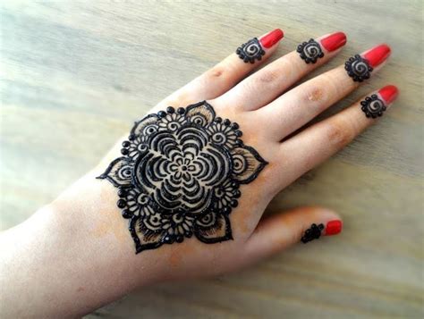 Eid Back Hand Round Mehndi Designs